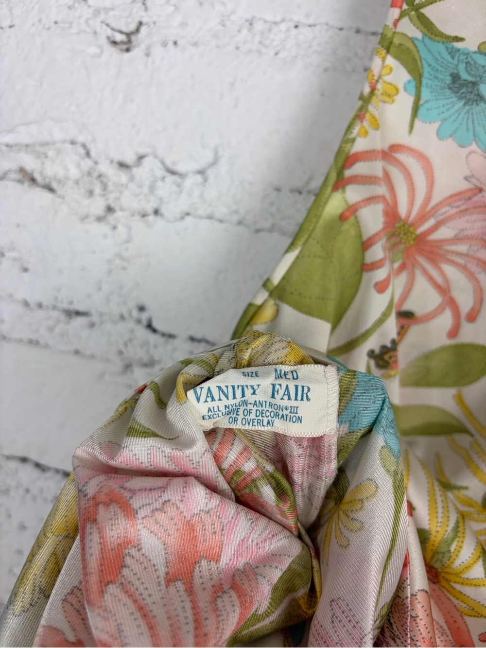 Vanity Fair VTG 70s Nylon Floral Butterfly Waist Tie Top Medium - Picture 8 of 10